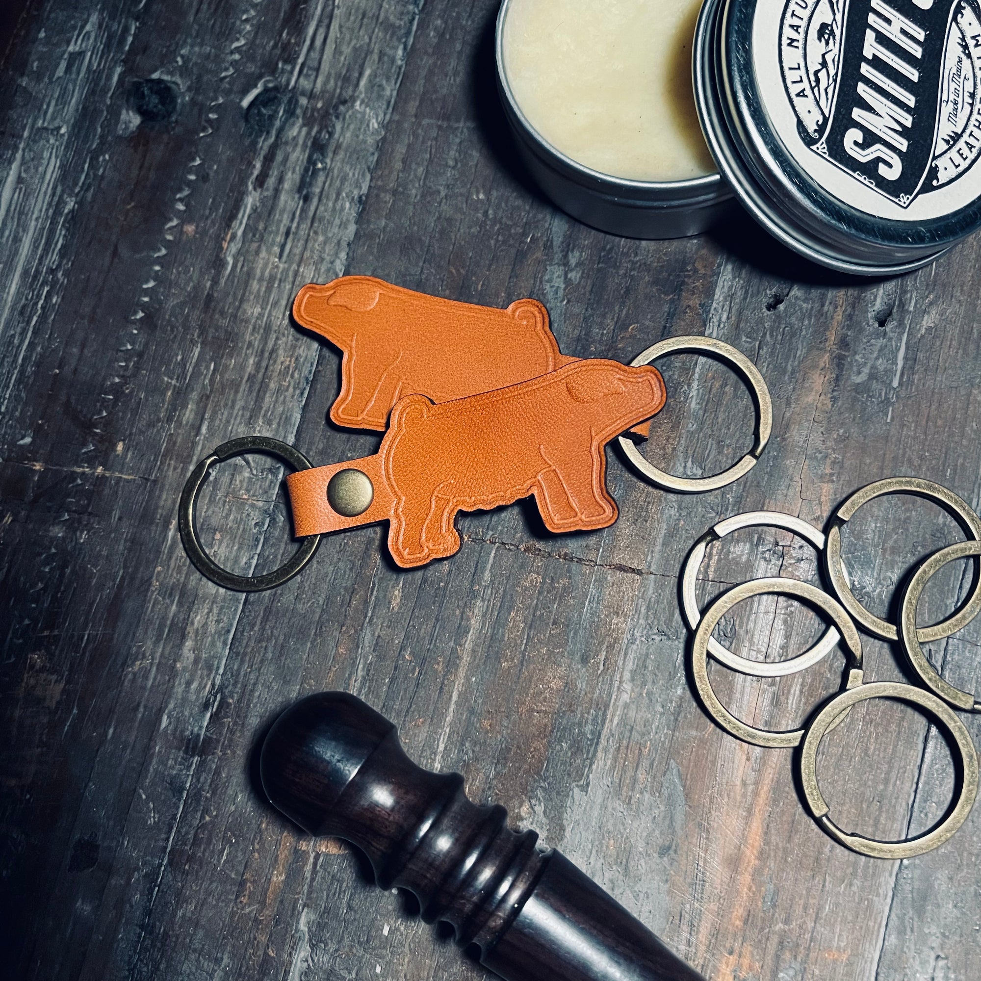 LEATHER DUROC / CHESTER PIG KEYCHAIN