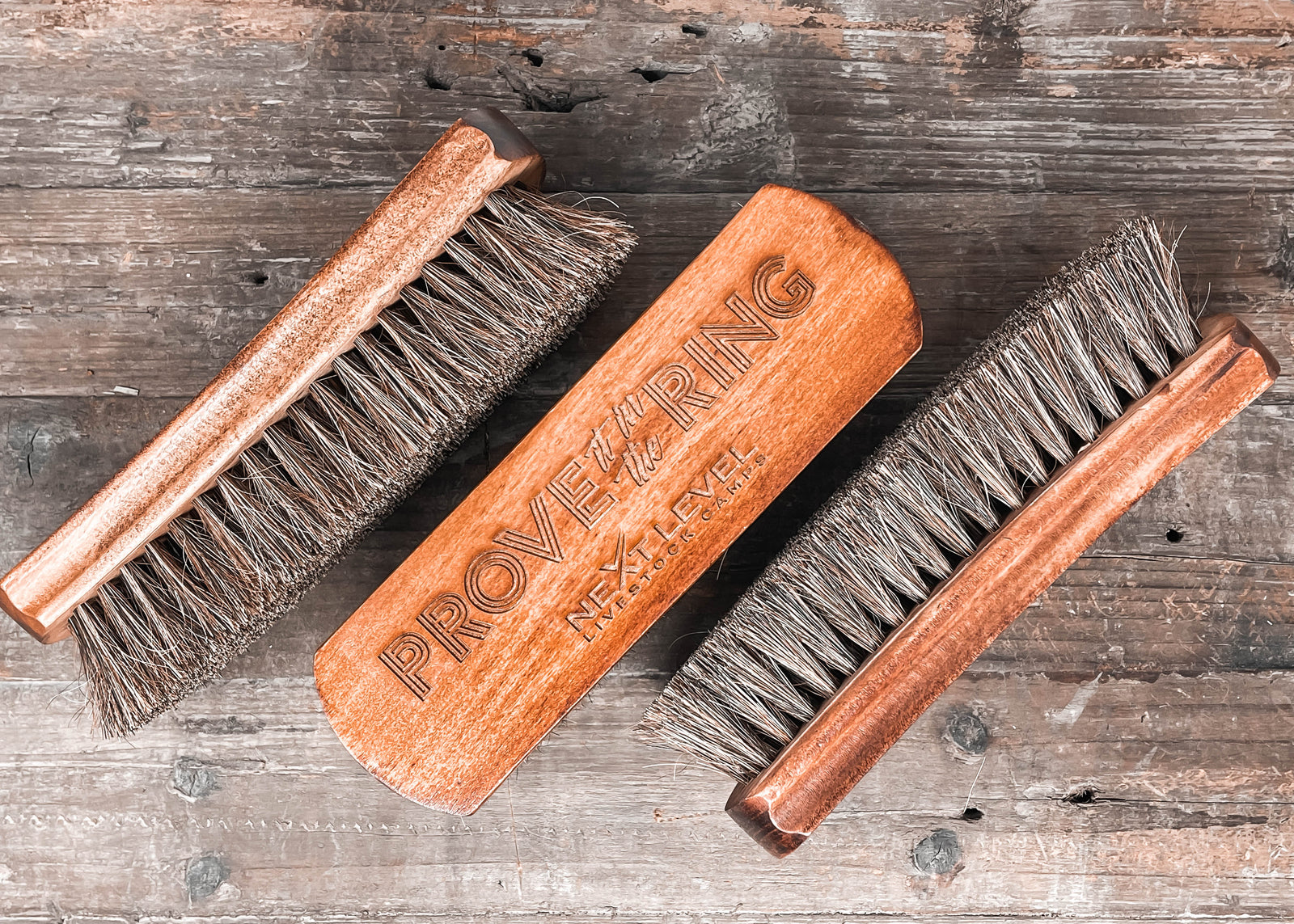 Brush for the show ring for hogs and goats. The perfect show brush to have when you are driving your animal at the livestock show!